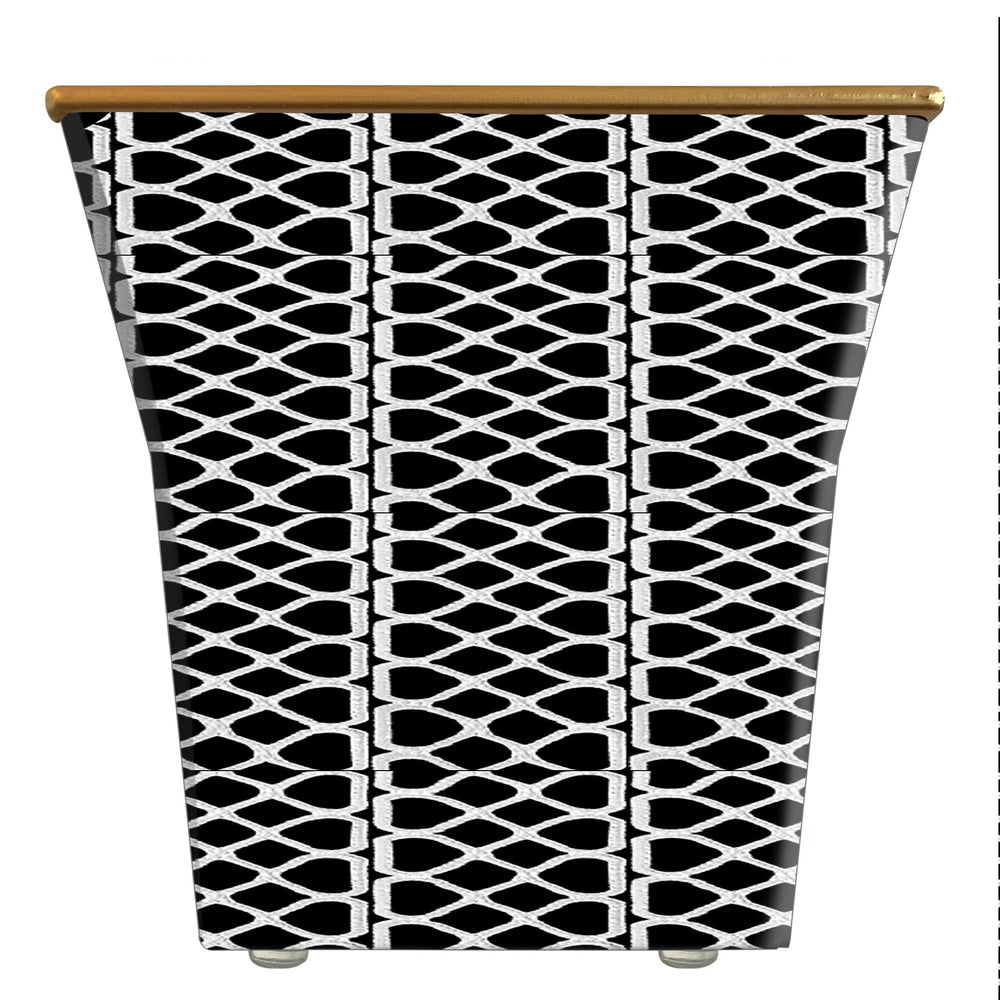 
            
                Load image into Gallery viewer, Mesh Chain Large Scale Print: Cachepot Container Only
            
        