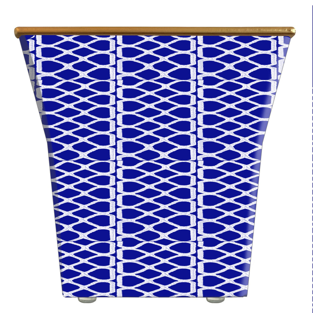 
            
                Load image into Gallery viewer, Mesh Chain Large Scale Print: Cachepot Container Only
            
        