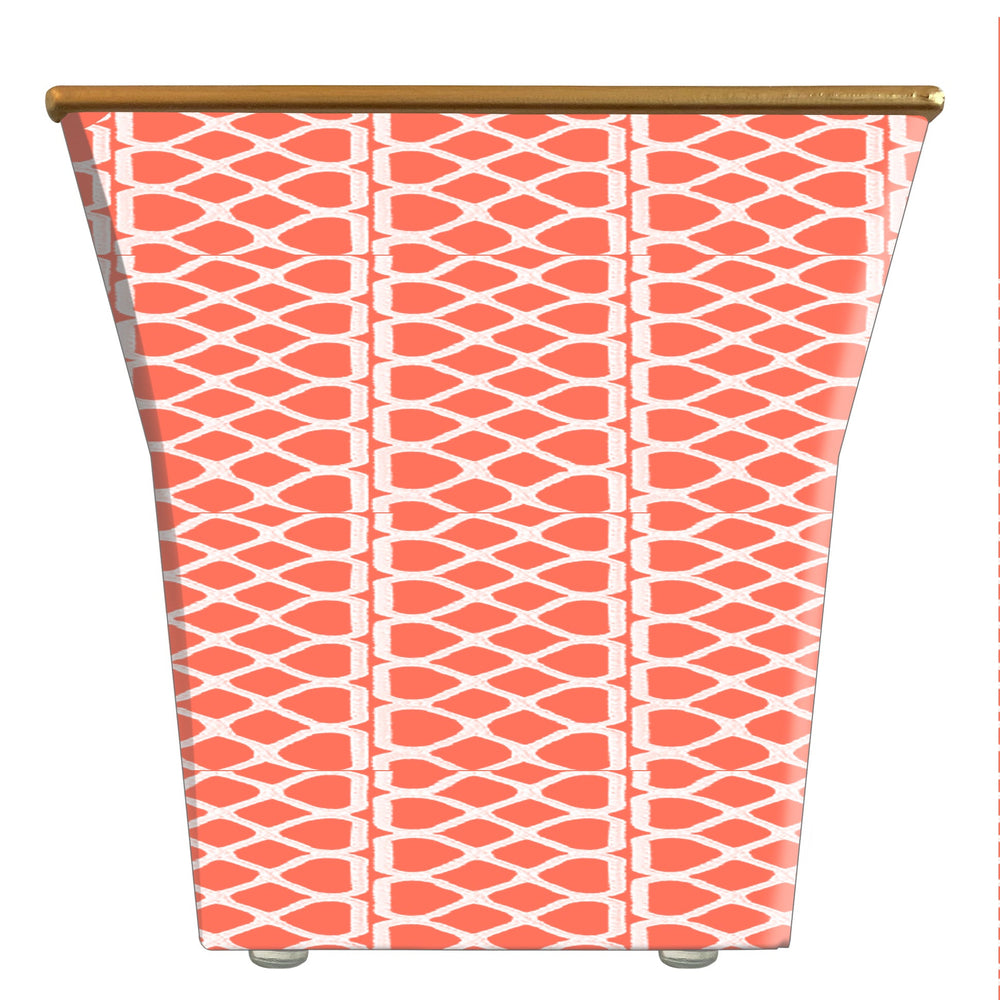
            
                Load image into Gallery viewer, Mesh Chain Large Scale Print Cachepot Candle
            
        